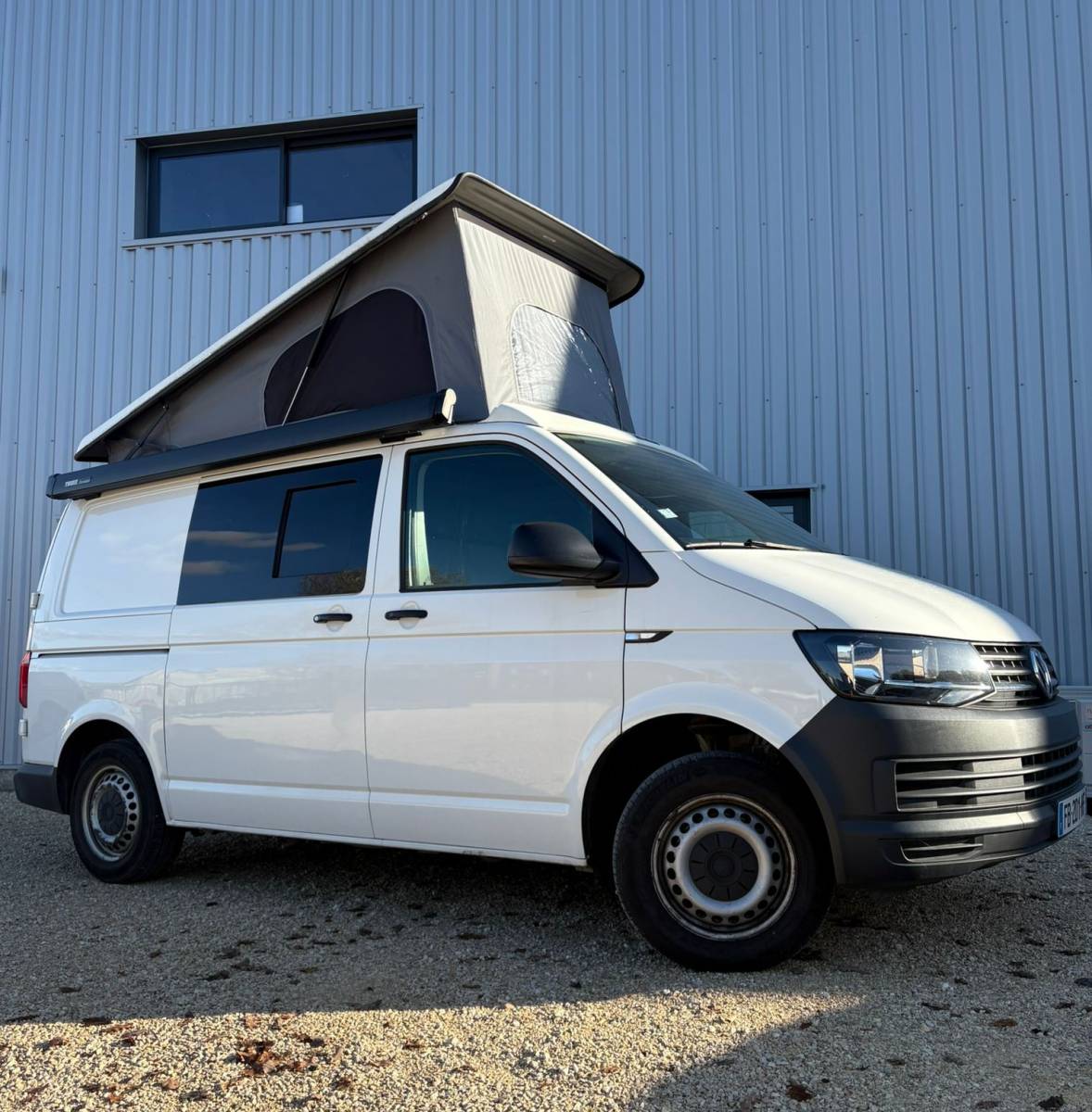 volkswagen transporter t6 avec pose de toit relevable bram